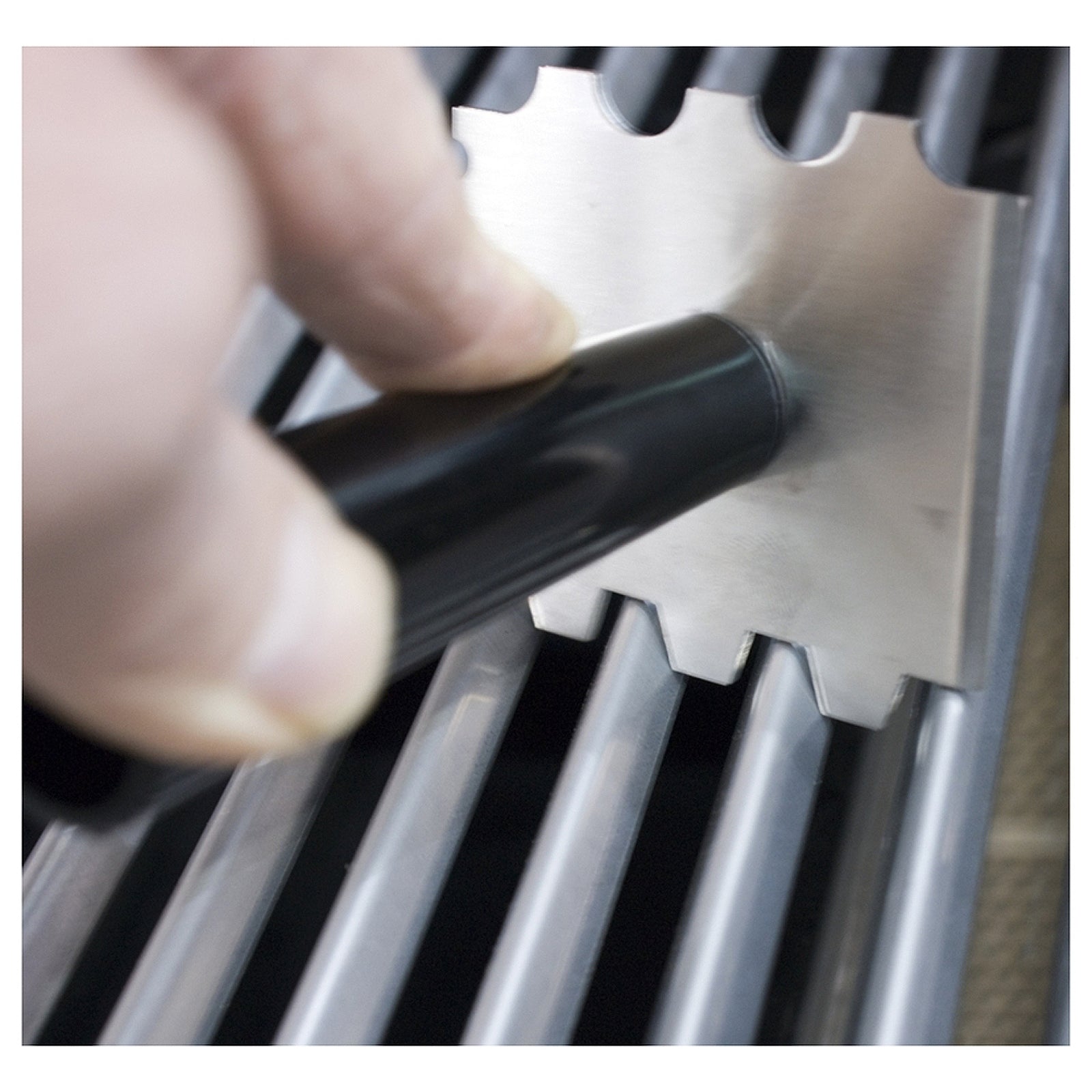 Outdoor Magic - Quad Scraper - BBQ Grill & Hotplate Scraper